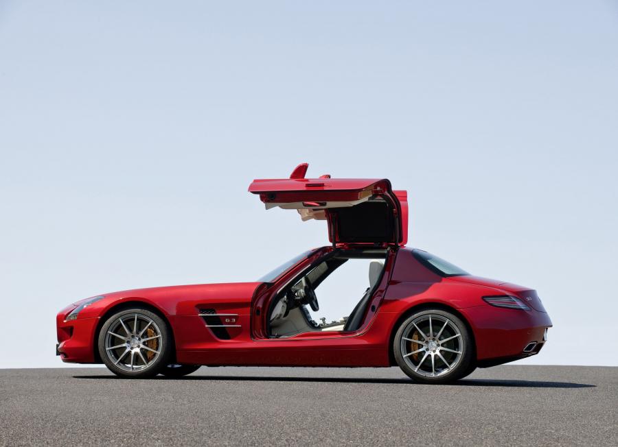  Mercedes-Benz SLS AMG 2010 года  (фото 39 из 526)